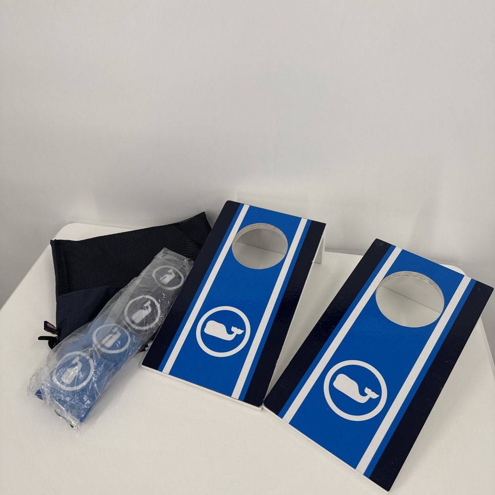 Vineyard Vines GWP Whale Dot Table 10 Piece Corn Hole Set With Bags Blue